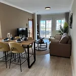 アパート Penthouse Met Groot Terras Centrum フエンヒロラ