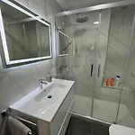 アパート Penthouse Met Groot Terras Centrum フエンヒロラ