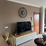 Penthouse Met Groot Terras Centrum * フエンヒロラ
