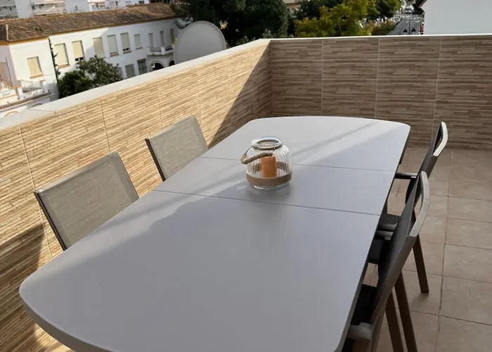 Penthouse Met Groot Terras Centrum * フエンヒロラ
