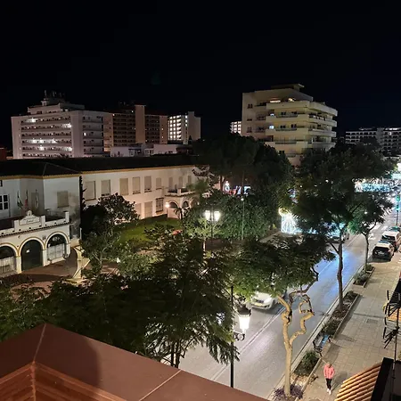 Penthouse Met Groot Terras Centrum דירה פואנגירולה
