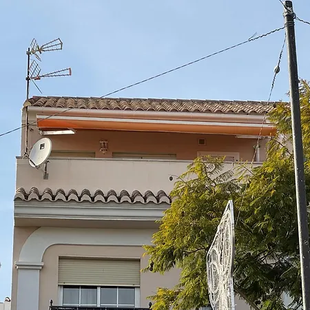 Penthouse Met Groot Terras Centrum דירה פואנגירולה